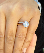 Load image into Gallery viewer, Solitaire Round Cut moissanite Engagement Ring And Band Wedding Ring 14K Solid Rose Gold Bridal Ring Minimalist Ring For Her 3.20ctw