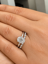 Load image into Gallery viewer, Oval Cut Diamond Engagement Ring And Matching Band Solitaire Ring IGI Certified 14k Solid White Gold Bridal Ring Wedding Ring 3.15ctw F-VS2