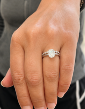 Load image into Gallery viewer, Oval Cut Diamond Engagement Ring And Matching Band Solitaire Ring IGI Certified 14k Solid White Gold Bridal Ring Wedding Ring 3.15ctw F-VS2