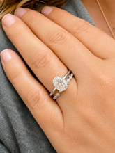 Load image into Gallery viewer, Oval Cut Diamond Engagement Ring And Matching Band Solitaire Ring IGI Certified 14k Solid White Gold Bridal Ring Wedding Ring 3.15ctw F-VS2