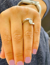 Load image into Gallery viewer, IGI Certified 14k solid and heavy white gold round cut diamond engagement ring tension set solitaire 1.00ct F VS2