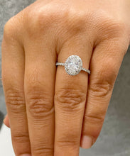 Load image into Gallery viewer, IGI Certified 14K Solid White Gold Oval Cut Round cut Diamond Engagement Ring Halo 2.00ct F-VS2
