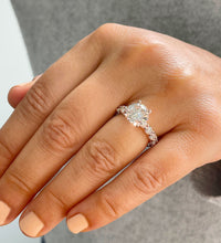 Load image into Gallery viewer, IGI Certified 14K Solid Rose Gold Round Cut Diamonds Engagement Ring Prong Set Eternity Style 4.00ctw F-VS2