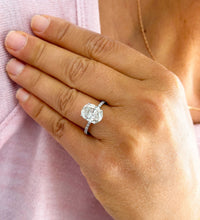 Load image into Gallery viewer, 14K White Gold Oval Cut Moissanite And Natural Round cut Diamond Engagement Ring Deco, Halo, Bridal, Wedding, Propose 3.25ct