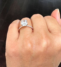 Load image into Gallery viewer, 14K White Gold Oval Cut Moissanite And Natural Round cut Diamond Engagement Ring Deco, Halo, Bridal, Wedding, Propose 3.25ct