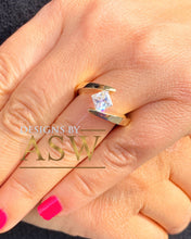 Load image into Gallery viewer, Beautiful 14K Solid Yellow Gold Princess Cut Natural Diamond Engagement Ring Bridal, Wedding, Anniversary, Tension Set Solitaire 0.75ct