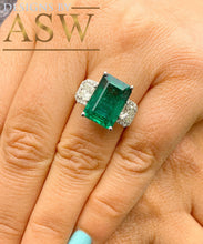Load image into Gallery viewer, Large 14k solid white gold green emerald and round cushion cut simulated diamond engagement ring bridal, wedding, promise 6.50ctw