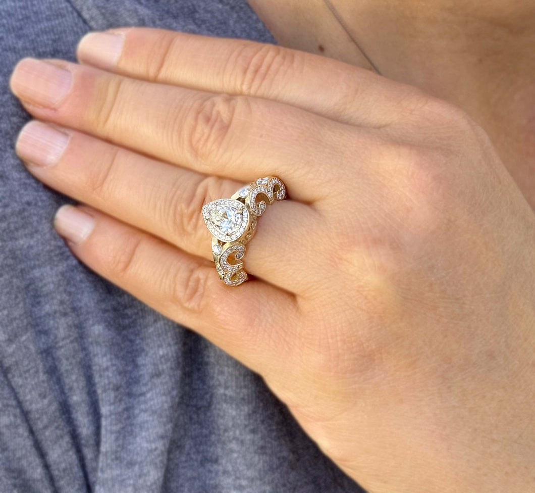 Pear Shape And Round Cut Sides Diamonds Engagement Ring IGI Certified 14k Yellow Gold Bridal Ring Halo Wedding Ring antique Style 1.70 F-VS2