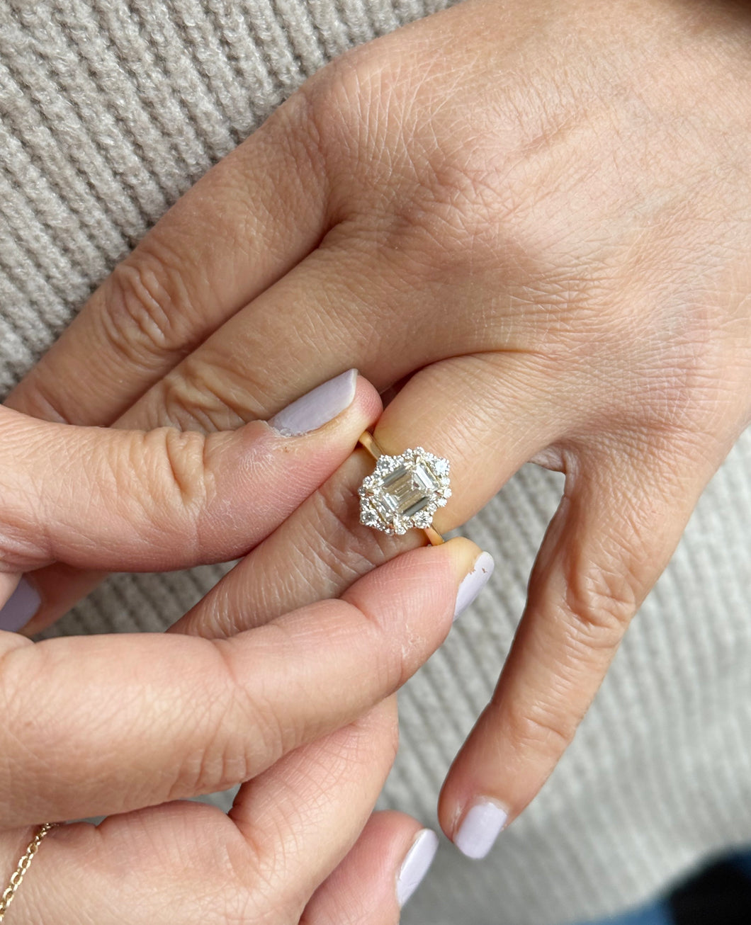 Emerald Cut And Round Cut Sides Moissanites Engagement Ring Halo Wedding Ring Minimalist Bridal Ring 14K Solid Yellow Gold Propose Ring 2.65