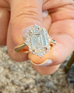 Emerald Cut And Round Cut Sides Moissanites Engagement Ring Halo Wedding Ring Minimalist Bridal Ring 14K Solid Yellow Gold Propose Ring 2.65