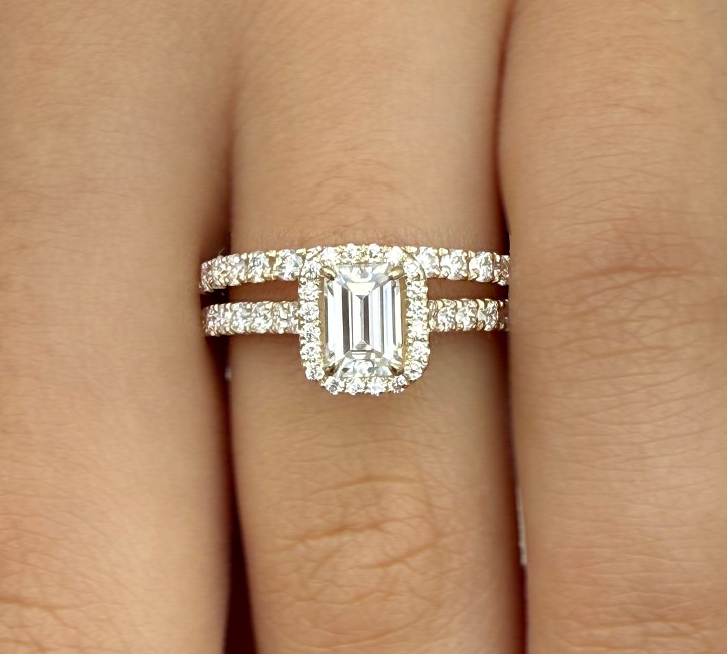 Emerald Cut And Round Cut Sides Moissanites Engagement Ring And Matching Band Set Halo Wedding Set 14K Solid Yellow Gold Bridal Set 2.00ctw