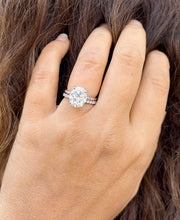 Load image into Gallery viewer, Oval Cut Diamond Engagement Ring And Matching Band Solitaire Ring IGI Certified 14k Solid White Gold Bridal Ring Wedding Ring 5.30ctw G-VS2
