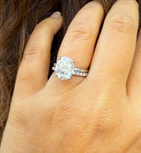 Load image into Gallery viewer, Oval Cut Diamond Engagement Ring And Matching Band Solitaire Ring IGI Certified 14k Solid White Gold Bridal Ring Wedding Ring 5.30ctw G-VS2
