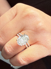 Load image into Gallery viewer, Oval Cut Diamond Engagement Ring And Matching Band Solitaire Ring IGI Certified 14k Solid Yellow Gold Bridal Ring Wedding Ring 5.30ctw G-VS2
