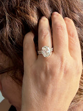 Load image into Gallery viewer, Oval Cut Diamond Engagement Ring And Matching Band Solitaire Ring IGI Certified 14k Solid Yellow Gold Bridal Ring Wedding Ring 5.30ctw G-VS2
