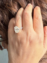 Load image into Gallery viewer, Oval Cut Diamond Engagement Ring And Matching Band Solitaire Ring IGI Certified 14k Solid Yellow Gold Bridal Ring Wedding Ring 5.30ctw G-VS2
