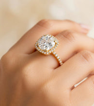 Load image into Gallery viewer, Round Cut Simulated Diamonds Engagement Ring 14K Solid Yellow Gold Halo Design Wedding Bridal Ring 2.50ctw
