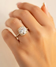 Load image into Gallery viewer, Round Cut Simulated Diamonds Engagement Ring 14K Solid Yellow Gold Halo Design Wedding Bridal Ring 2.50ctw
