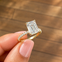 Load image into Gallery viewer, Emerald Cut Center And Round Cut Moissanites Engagement Ring Set In 14K Solid Yellow Gold Wedding Bridal Ring Set 3.25ctw
