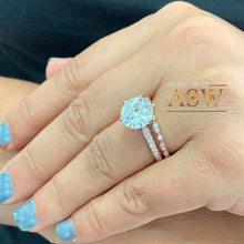 Load image into Gallery viewer, 4.50ct women&#39;s round cut moissanite and natural diamond engagement ring and band bridal wedding set in solid 14k rose gold

