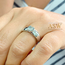 Load image into Gallery viewer, 14k solid heavy white gold round cut natural diamond semi bezel engagement ring wedding 0.90ct
