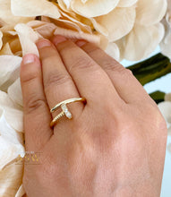Load image into Gallery viewer, Nail 14K Solid White, Yellow, or Rose Gold Round Cut Simulated Diamonds Band, Engagement Ring Wedding Bridal Anniversary 0.10ctw
