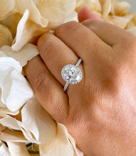 Load image into Gallery viewer, IGI Certified 14k Solid White Gold Oval and Round Cut Diamond Engagement Ring Halo 3.50ct F VS2
