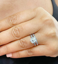 Load image into Gallery viewer, 14k Solid White Gold Round Cut Natural Diamond Engagement Ring And Band Bridal Set 1.60ctw
