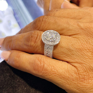 14K Solid White Gold Oval Cut Moissanite And Natural Round cut Diamond Engagement Ring Deco, Halo, Bridal 4.00ct