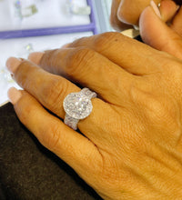 Load image into Gallery viewer, 14K Solid White Gold Oval Cut Forever One Moissanite And Natural Round cut Diamond Engagement Ring Deco, Halo, Bridal 4.00ct
