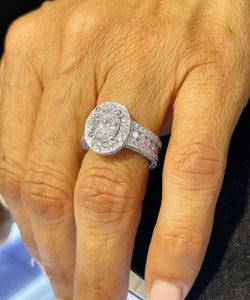 14K Solid White Gold Oval Cut Moissanite And Natural Round cut Diamond Engagement Ring Deco, Halo, Bridal 4.00ct