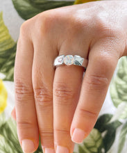 Load image into Gallery viewer, 14k Solid And Heavy White Gold Round Cut Moissanite Engagement Ring Semi Tension Set Solitaire 1.00ctw
