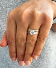 Load image into Gallery viewer, IGI Certified 14k Yellow Gold Round Cut Diamond Engagement Ring And Band Bridal Set 1.90ctw

