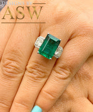 Load image into Gallery viewer, Large 14k solid white gold green emerald and round cushion cut simulated diamond engagement ring bridal, wedding, promise 6.50ctw
