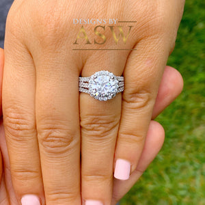 Beautiful 14k solid white gold round forever one moissanite and natural diamond engagement ring halo prong set triple shank 3.80ct